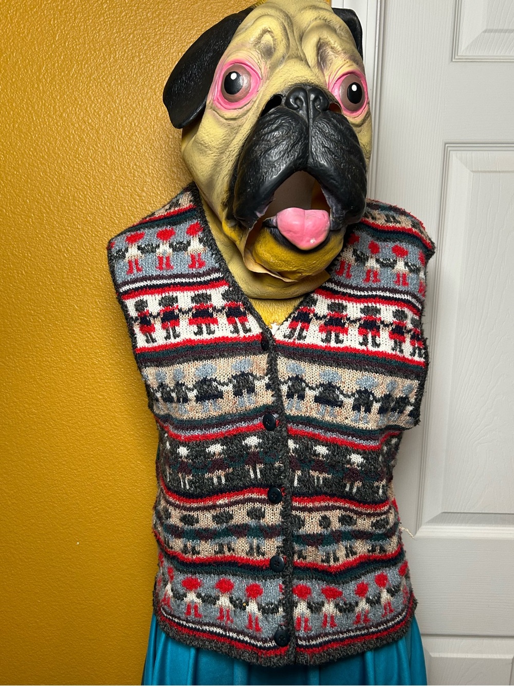 Cozy Cool, VINTAGE, METROPOLITAN NY, people sweater vest!!
